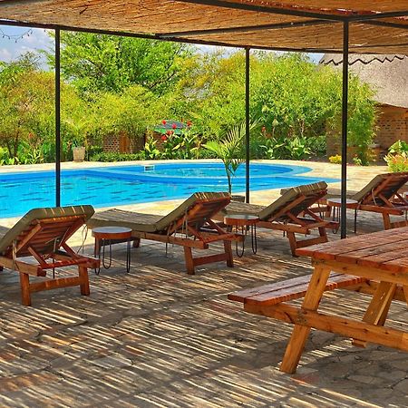 Murchison Falls Bamboo Village Paraa Екстериор снимка