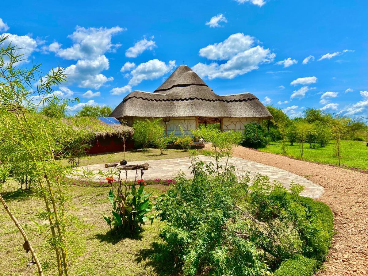 Murchison Falls Bamboo Village Paraa Екстериор снимка