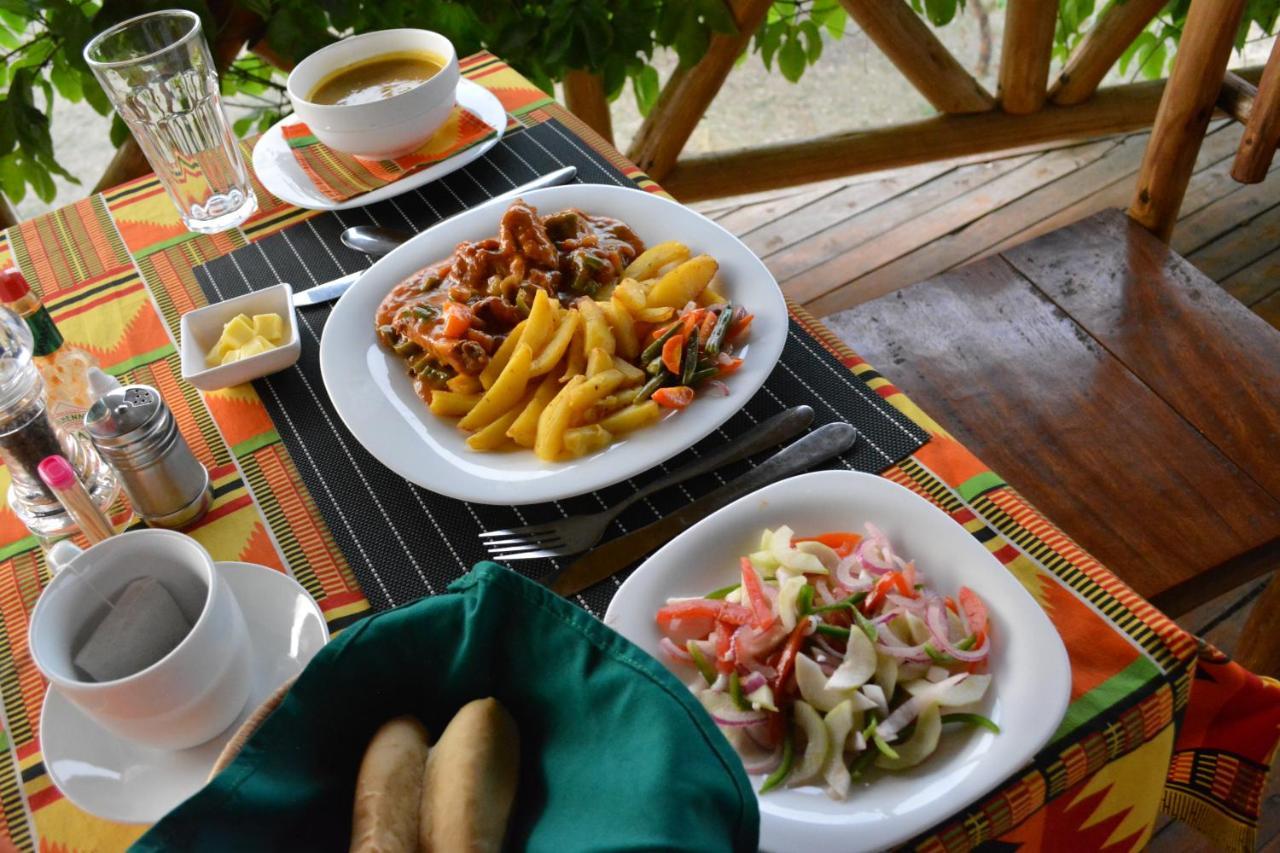 Murchison Falls Bamboo Village Paraa Екстериор снимка