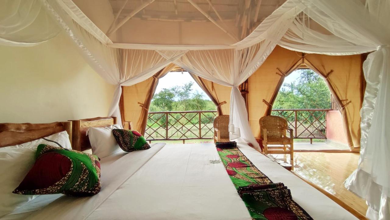 Murchison Falls Bamboo Village Paraa Екстериор снимка