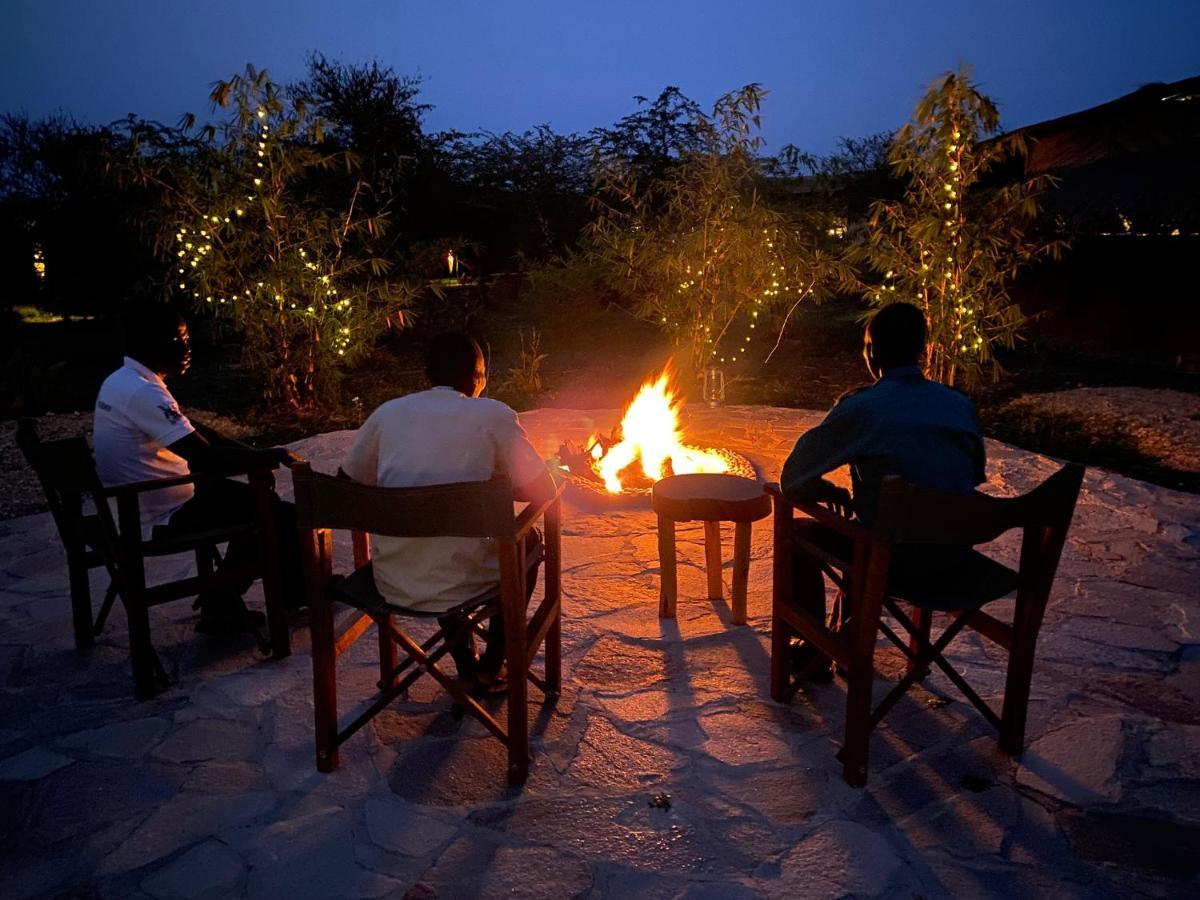 Murchison Falls Bamboo Village Paraa Екстериор снимка
