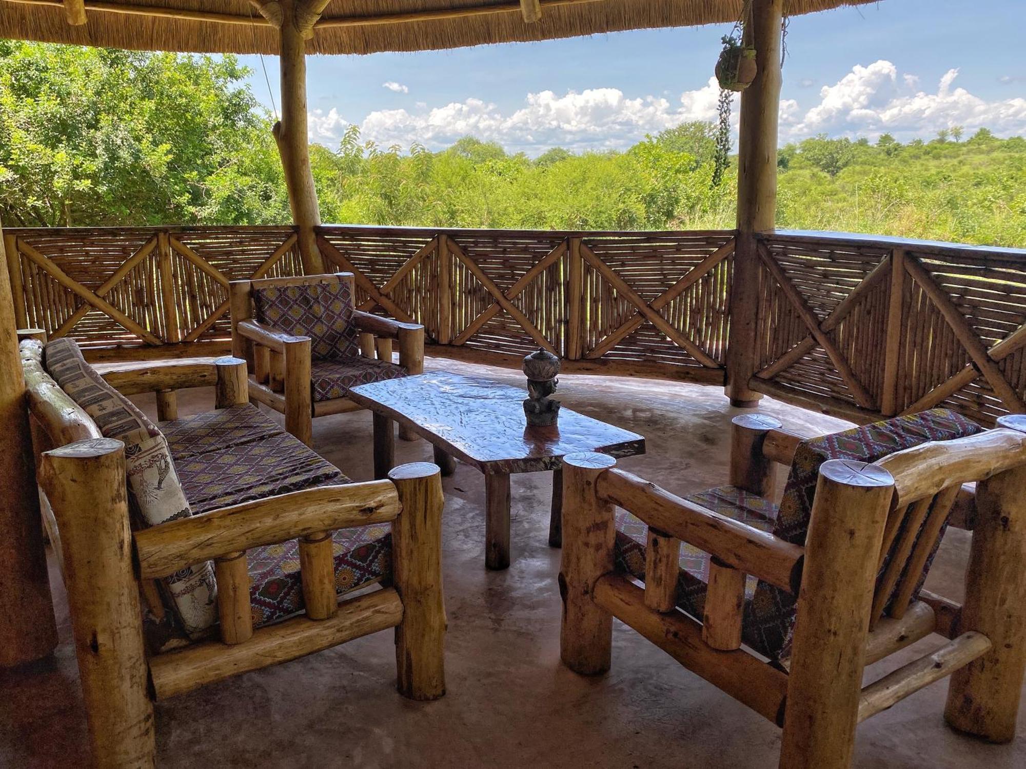 Murchison Falls Bamboo Village Paraa Екстериор снимка